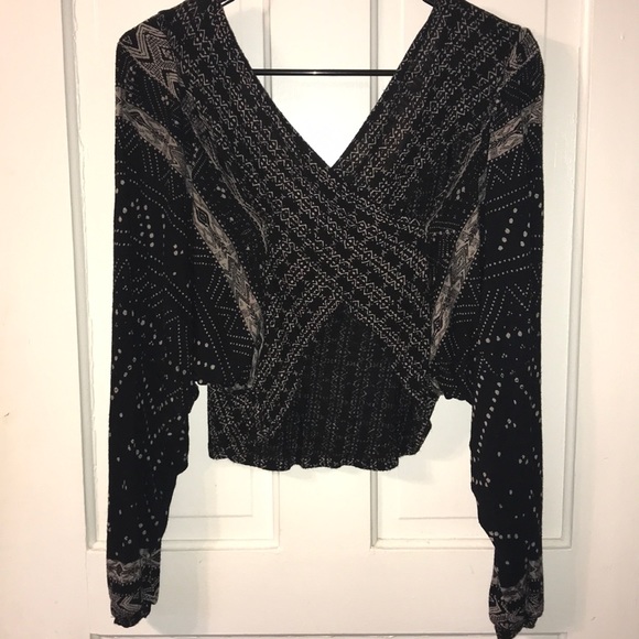 patterned crop top - Picture 2 of 4